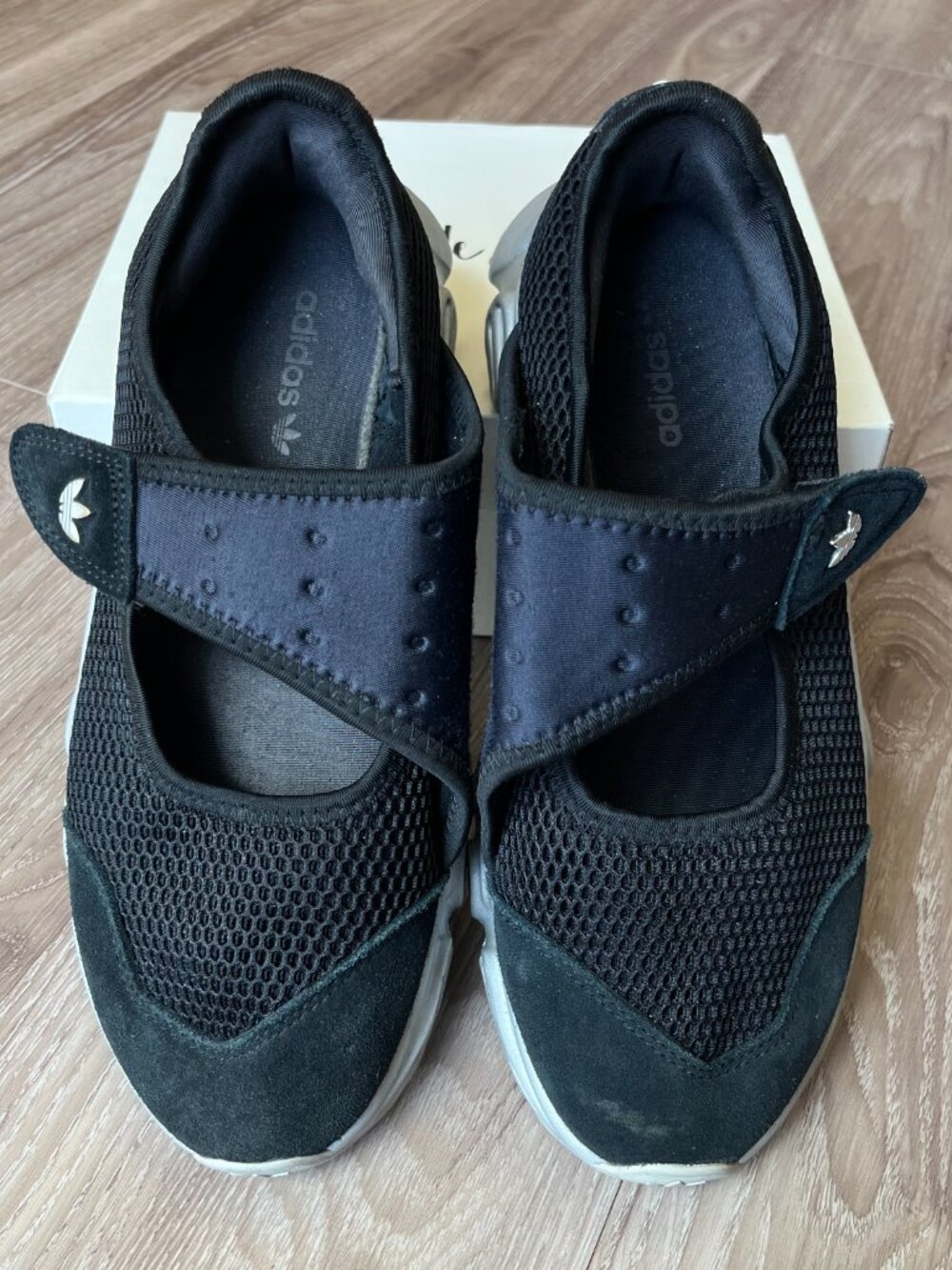 Adidas Women's Size 9.5 *BUNDLE OF 2* Originals AdiFOM MegaJane Comfort Strap - Picture 9 of 11